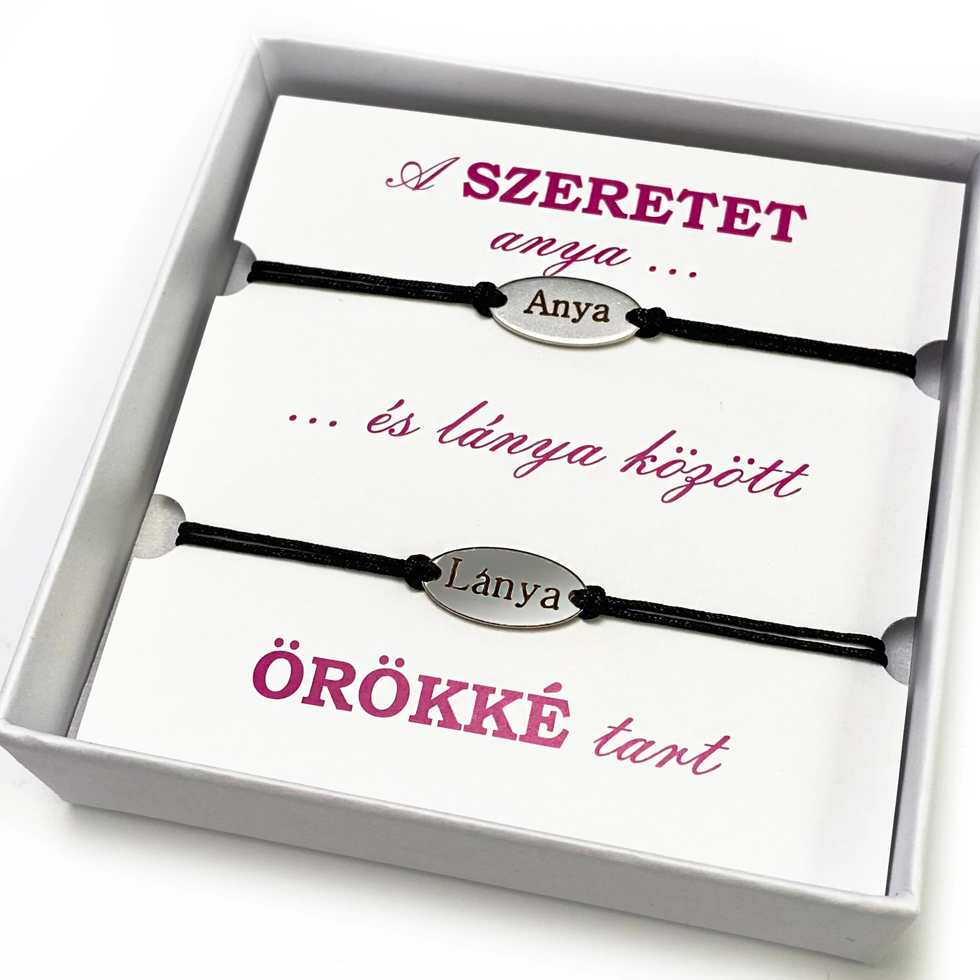 Anya-lánya gravírozott acél medálos páros fekete zsineg karkötő (díszdobozzal)