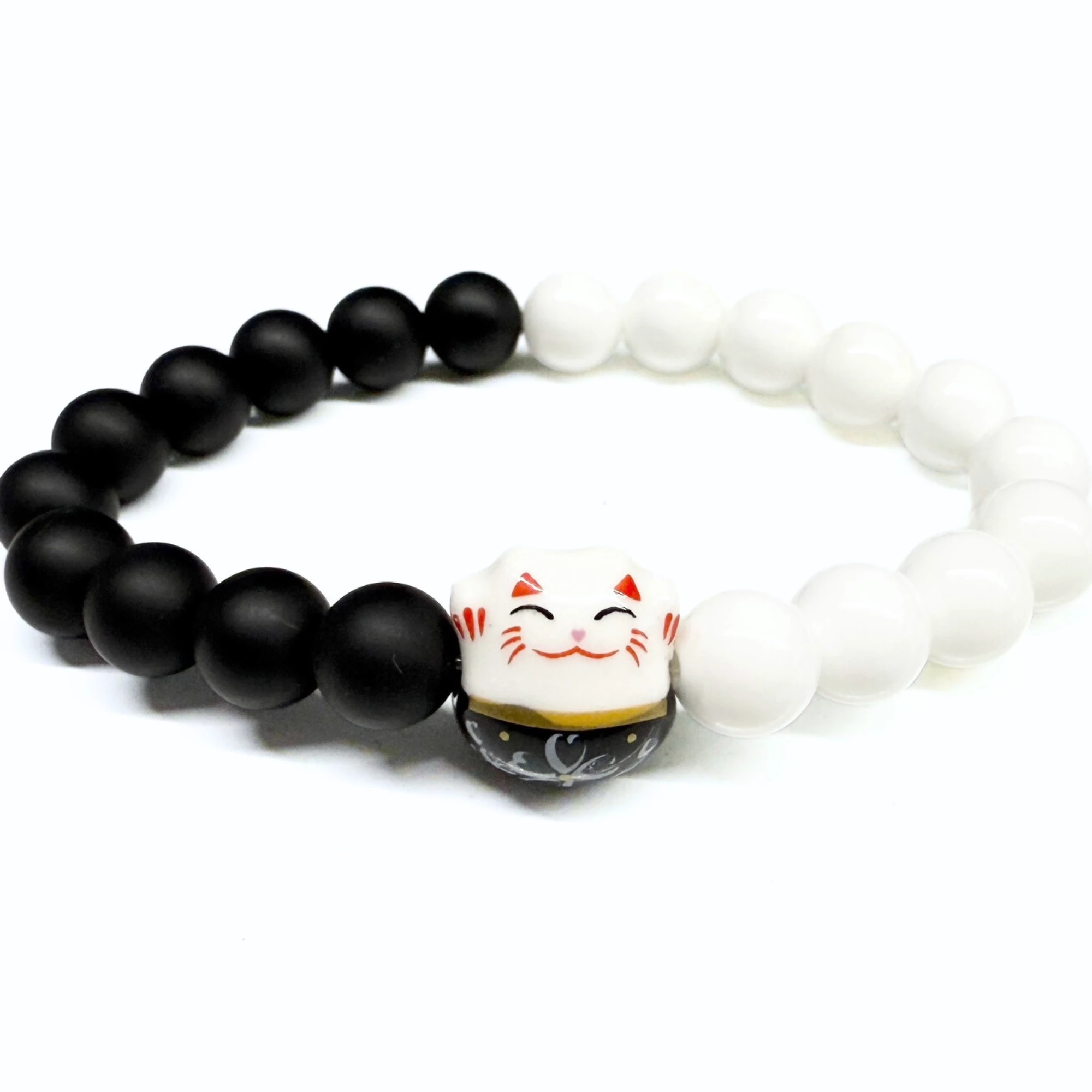 Kép 2/3 - Maneki-neko szerencse karkötő fekete